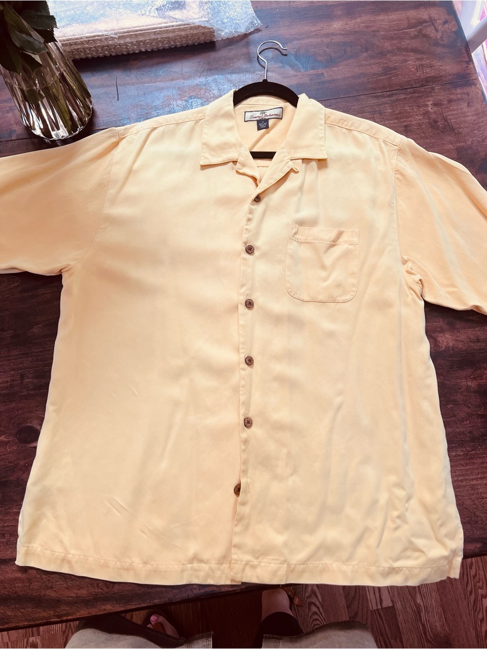 Tommy Bahama Men's Short-Sleeve 100% Silk Shirt in Pale Yellow